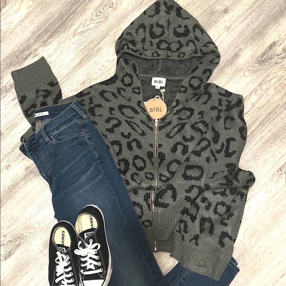 Leopard print zip up